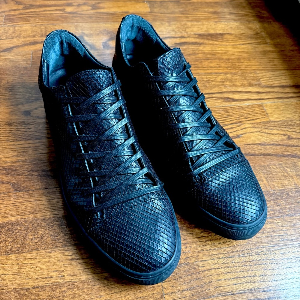 John Varvatos Reed Low Top Laser Etched Sneakers - Black
